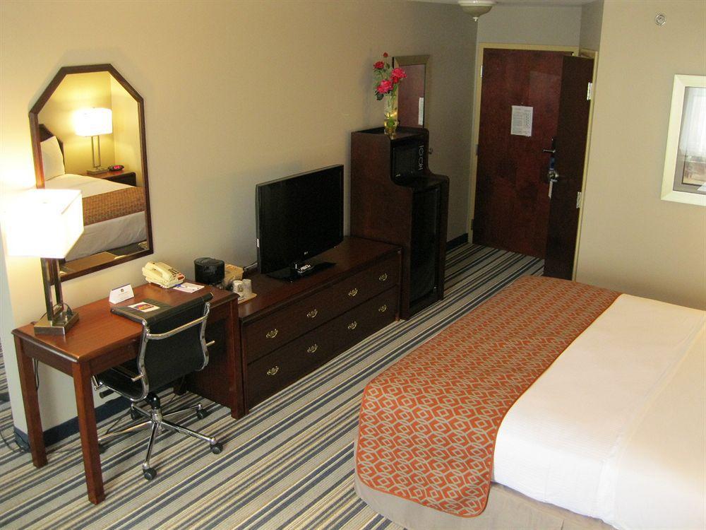 Comfort Inn & Suites Harrisburg-Hershey North Exteriör bild