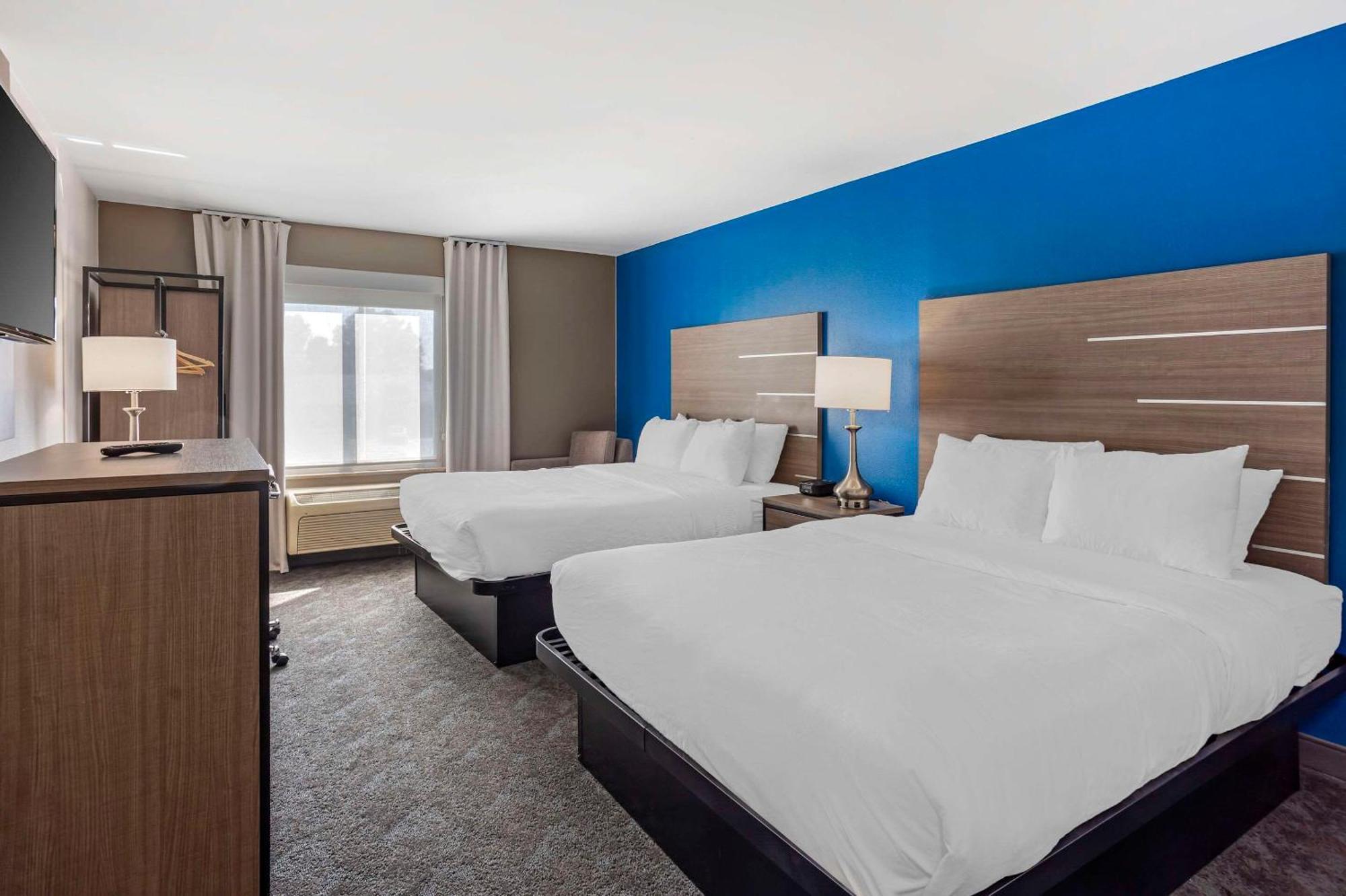 Comfort Inn & Suites Harrisburg-Hershey North Exteriör bild